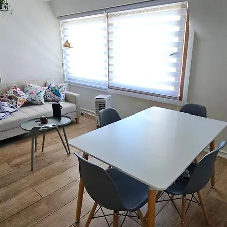 Moderno, Acogedor Departamento Vitacura Las Condes